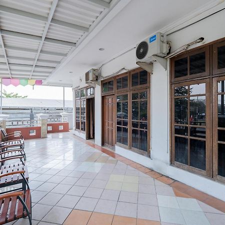 Reddoorz Plus @ Gunungsari Surabaya Kedurus Eksteriør billede