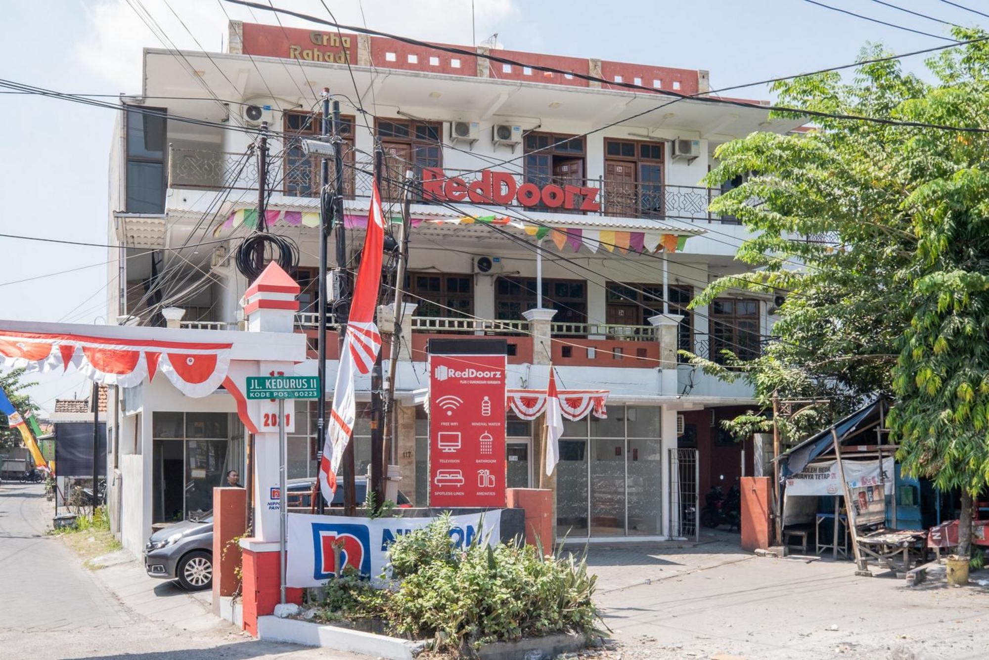 Reddoorz Plus @ Gunungsari Surabaya Kedurus Eksteriør billede